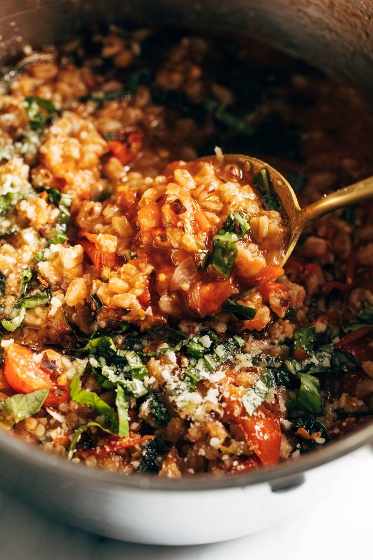 Farro with tomatoes.